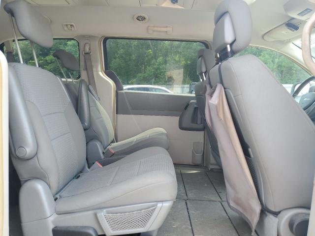 Photo 11 from auction – 2010 CHRYSLER TOWN & COU with VIN 2A4RR5D14AR405597