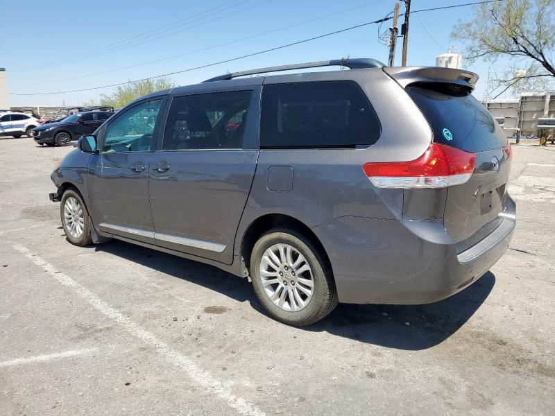 Photo 2 from auction – 2011 TOYOTA SIENNA XLE with VIN 5TDYK3DC9BS147193