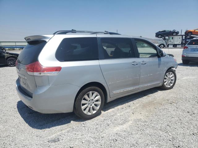 Photo 3 from auction – 2013 TOYOTA SIENNA XLE with VIN 5TDDK3DCXDS049274