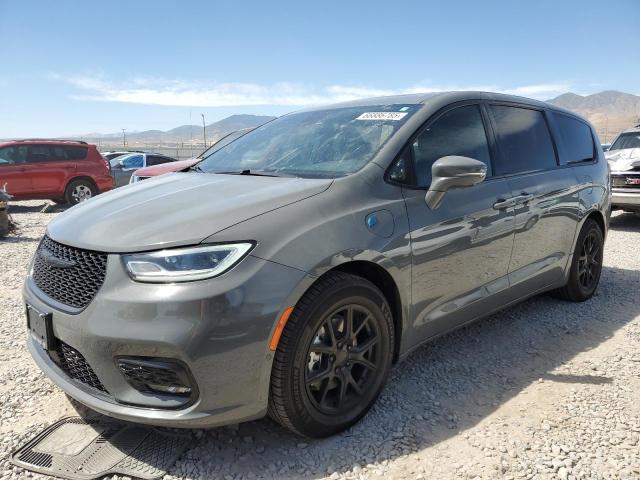 CHRYSLER PACIFICA 2022 with VIN 2C4RC1S75NR137172 - Photo from auction