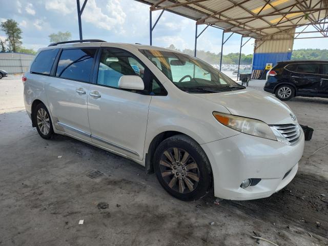 Photo 4 from auction – 2011 TOYOTA SIENNA XLE with VIN 5TDYK3DC0BS003886