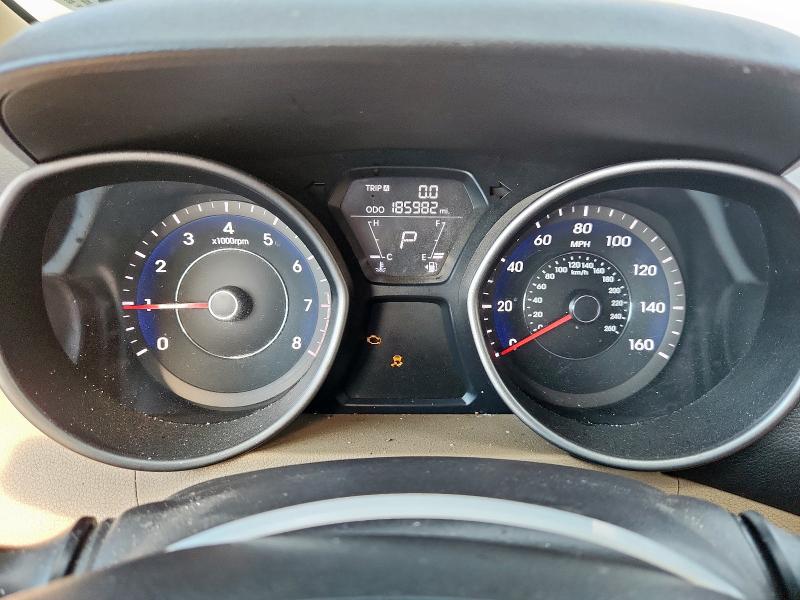 Photo 9 from auction – 2011 HYUNDAI ELANTRA GL with VIN 5NPDH4AE7BH028847
