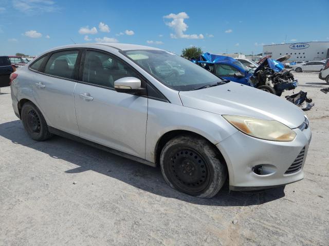 Photo 4 from auction – 2014 FORD FOCUS SE with VIN 1FADP3F28EL433505