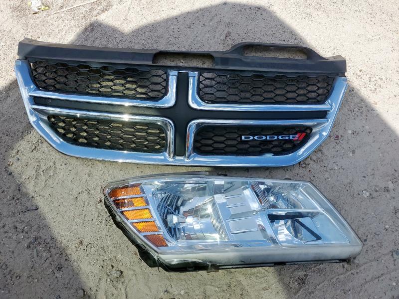 Photo 13 from auction – 2018 DODGE JOURNEY SE with VIN 3C4PDCAB7JT490803