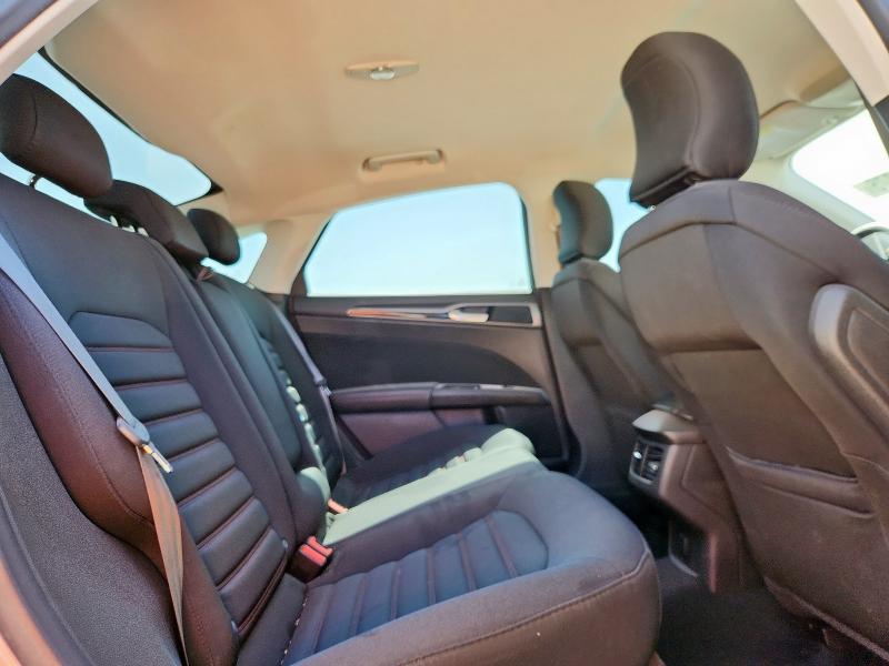 Photo 10 from auction – 2016 FORD FUSION SE with VIN 3FA6P0HD2GR288097