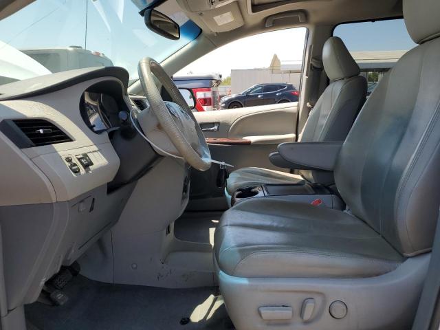 Photo 7 from auction – 2013 TOYOTA SIENNA XLE with VIN 5TDYK3DC8DS382719
