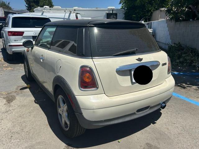 Photo 3 from auction – 2007 MINI COOPER with VIN WMWMF33517TT51059
