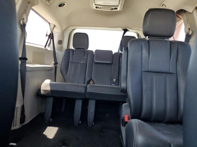 Photo 10 from auction – 2013 CHRYSLER TOWN & COU with VIN 2C4RC1BG4DR743979