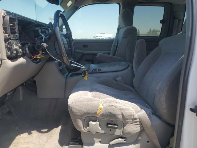 Photo 7 from auction – 2000 CHEVROLET SILVERADO with VIN 1GCEK19T4YE193674