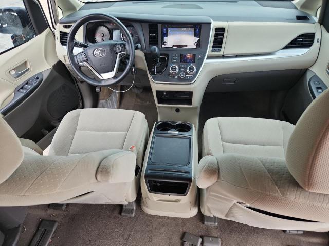 Photo 8 from auction – 2017 TOYOTA SIENNA LE with VIN 5TDKZ3DC1HS830743