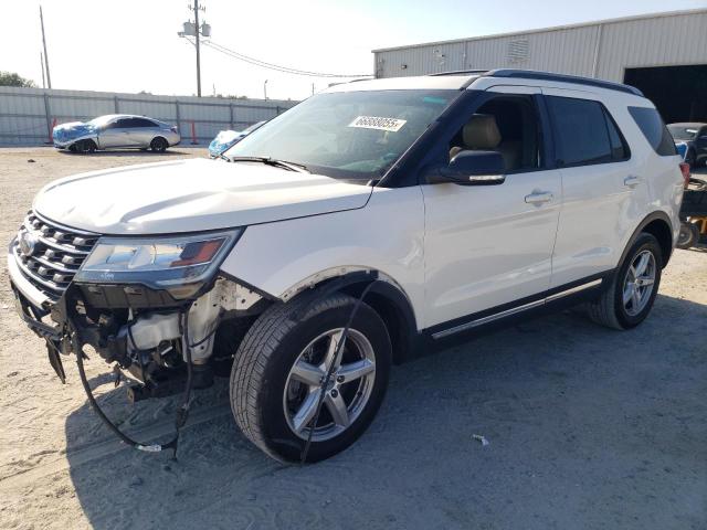 FORD EXPLORER XLT 2017 with VIN 1FM5K8D8XHGA30667 - Photo from auction