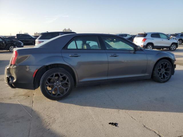 Photo 3 from auction – 2019 CHRYSLER 300 S with VIN 2C3CCABG1KH533739
