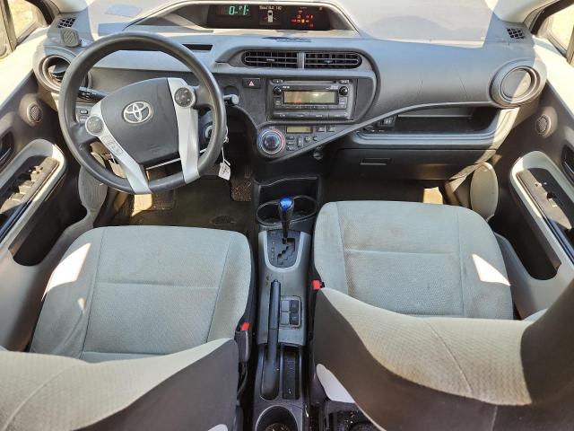 Photo 8 from auction – 2012 TOYOTA PRIUS C with VIN JTDKDTB30C1505735