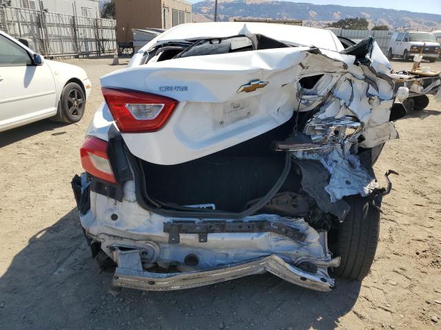 Photo 6 from auction – 2018 CHEVROLET CRUZE LT with VIN 1G1BE5SM2J7110508
