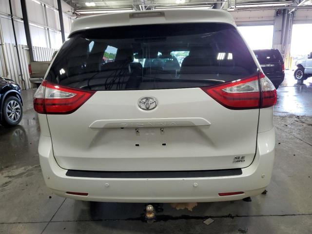 Photo 6 from auction – 2017 TOYOTA SIENNA XLE with VIN 5TDDZ3DC9HS187728