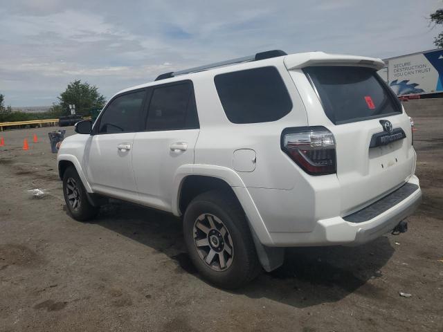 Photo 2 from auction – 2016 TOYOTA 4RUNNER SR with VIN JTEBU5JR2G5395945
