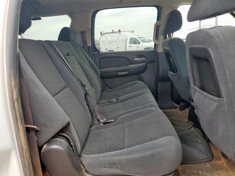Photo 11 from auction – 2008 CHEVROLET SUBURBAN C with VIN 1GNFC16058J249955