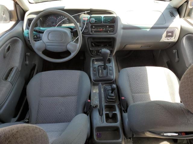 Photo 8 from auction – 2000 CHEVROLET TRACKER with VIN 2CNBJ13C2Y6911110