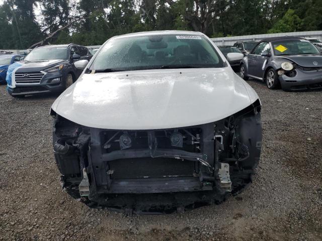 Photo 5 from auction – 2015 CHRYSLER 200 LIMITE with VIN 1C3CCCAB7FN667847