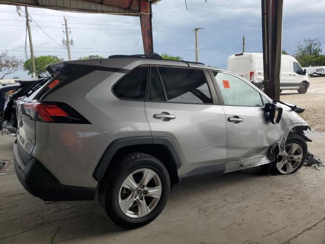 Photo 3 from auction – 2020 TOYOTA RAV4 XLE with VIN 2T3W1RFVXLC080648