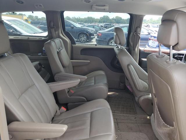 Photo 11 from auction – 2015 CHRYSLER TOWN & COU with VIN 2C4RC1BG2FR577724