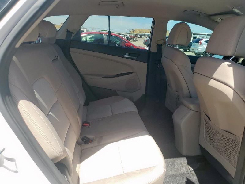 Photo 11 from auction – 2016 HYUNDAI TUCSON LIM with VIN KM8J33A23GU242180