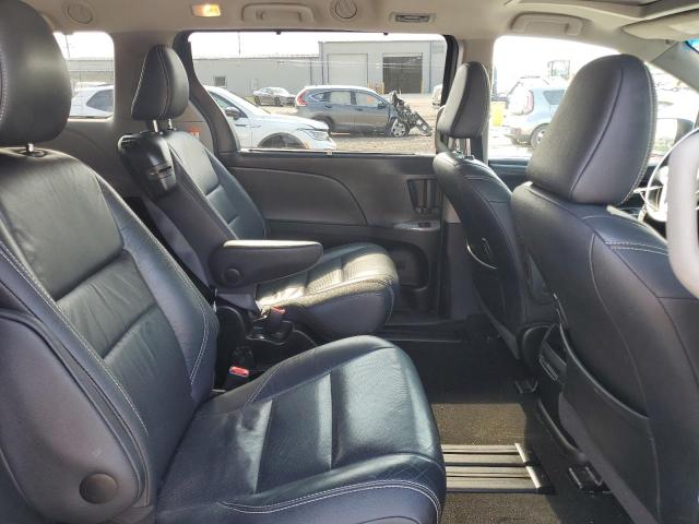 Photo 11 from auction – 2017 TOYOTA SIENNA SE with VIN 5TDXZ3DC7HS823849