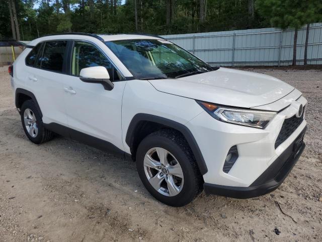 Photo 4 from auction – 2019 TOYOTA RAV4 XLE with VIN JTMP1RFV8KD019832