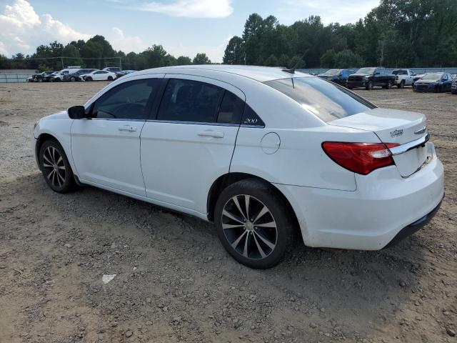 Photo 2 from auction – 2013 CHRYSLER 200 TOURING with VIN 1C3CCBBB5DN739604