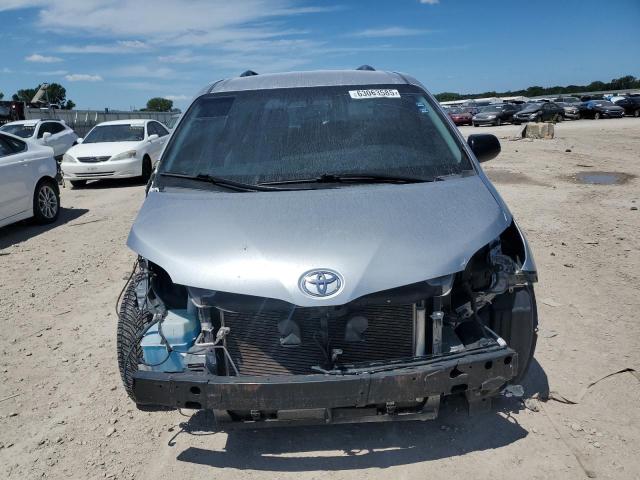 Photo 5 from auction – 2016 TOYOTA SIENNA LE with VIN 5TDKK3DC8GS755431