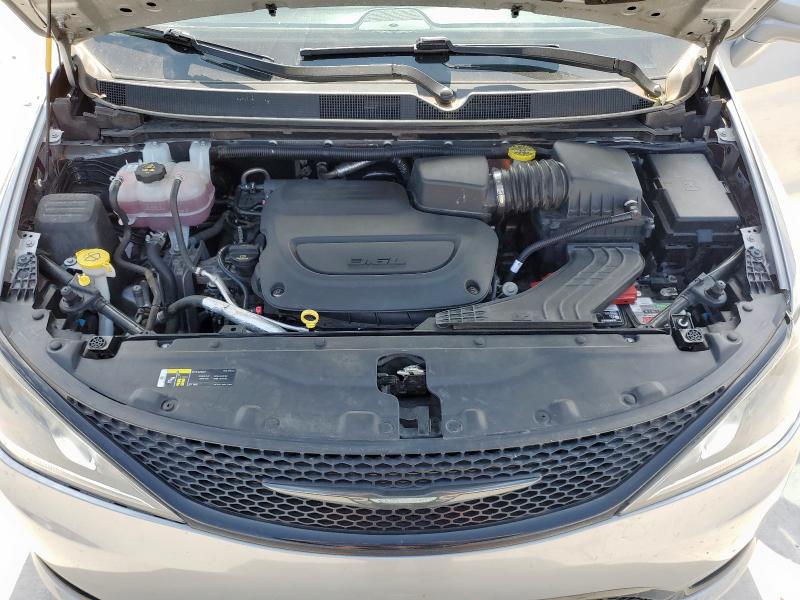 Photo 12 from auction – 2019 CHRYSLER PACIFICA T with VIN 2C4RC1FG9KR654268
