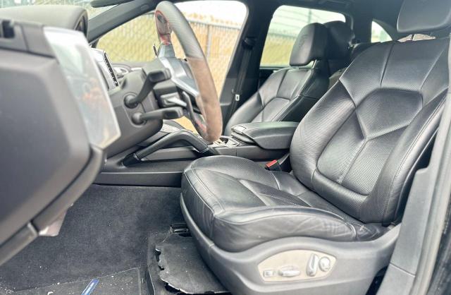 Photo 5 from auction – 2017 PORSCHE CAYENNE with VIN WP1AA2A20HKA80380