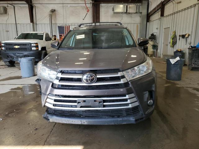 Photo 5 from auction – 2018 TOYOTA HIGHLANDER with VIN 5TDJZRFH0JS525912