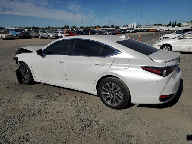 Photo 2 from auction – 2023 LEXUS ES 300H BASE with VIN 58ADA1C13PU036829