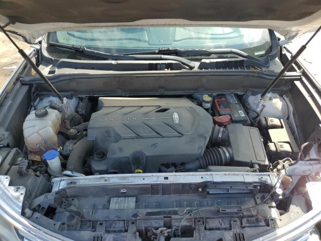 Photo 12 from auction – 2004 LINCOLN MKX RESERVE with VIN 2LMPJ8LPXJBL18291