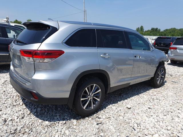 Photo 3 from auction – 2019 TOYOTA HIGHLANDER with VIN 5TDJZRFH7KS576485