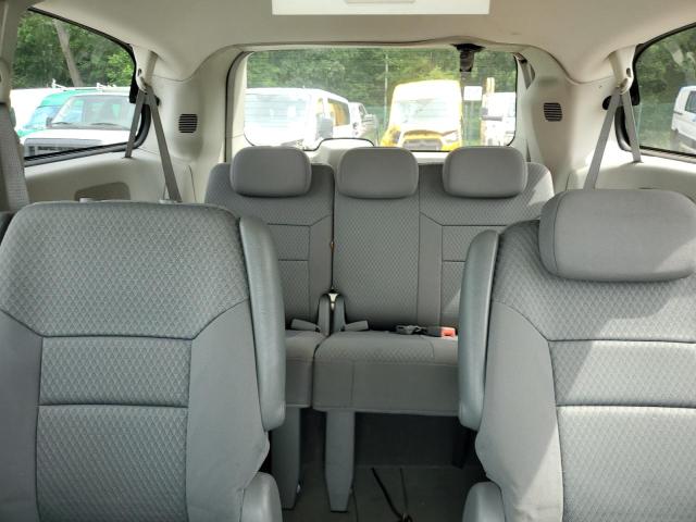 Photo 10 from auction – 2010 CHRYSLER TOWN & COU with VIN 2A4RR5D17AR493920