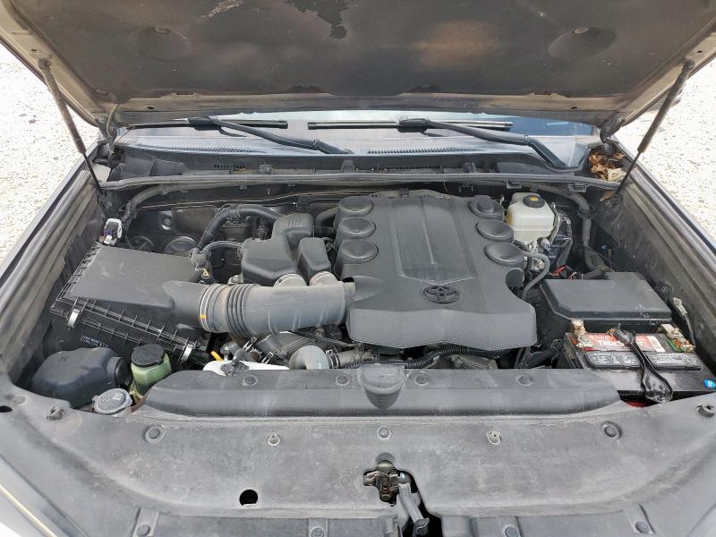 Photo 12 from auction – 2018 TOYOTA 4RUNNER SR with VIN JTEBU5JR9J5589640