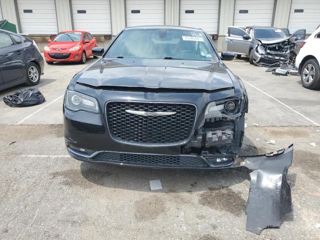 Photo 5 from auction – 2018 CHRYSLER 300 S with VIN 2C3CCABG8JH152629