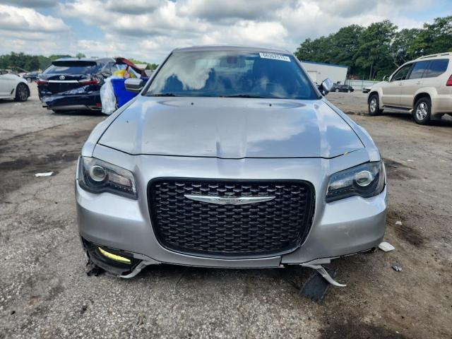 Photo 5 from auction – 2017 CHRYSLER 300 S with VIN 2C3CCABG9HH661512