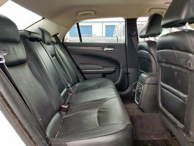 Photo 10 from auction – 2018 CHRYSLER 300 LIMITE with VIN 2C3CCAEG6JH193854