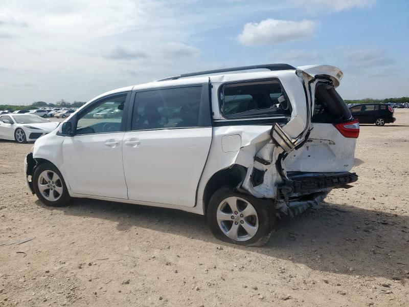 Photo 2 from auction – 2015 TOYOTA SIENNA LE with VIN 5TDKK3DC1FS680862