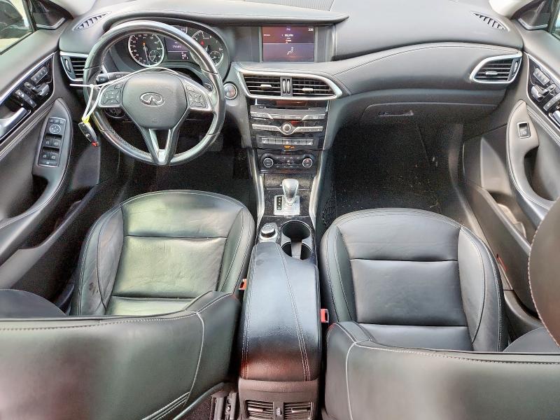 Photo 8 from auction – 2017 INFINITI QX30 BASE with VIN SJKCH5CP1HA019543