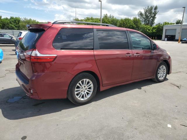 Photo 3 from auction – 2018 TOYOTA SIENNA XLE with VIN 5TDYZ3DC1JS919082