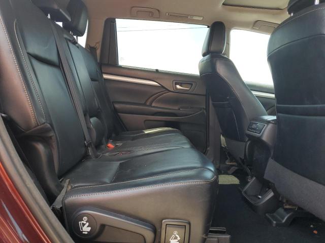 Photo 11 from auction – 2017 TOYOTA HIGHLANDER SE with VIN 5TDJZRFH1HS363167