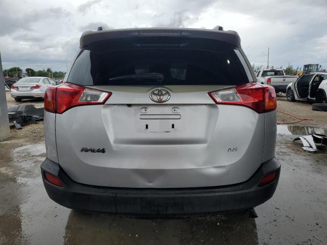 Photo 6 from auction – 2015 TOYOTA RAV4 LE with VIN JTMZFREV9FD055708