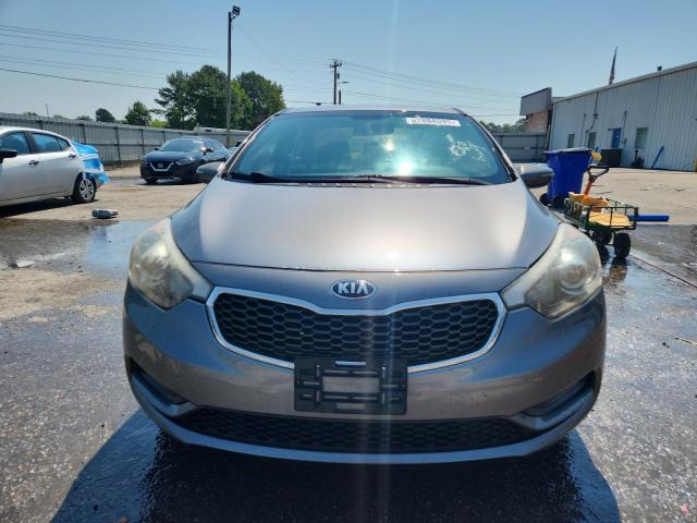 Photo 5 from auction – 2016 KIA FORTE LX with VIN KNAFX4A60G5470538