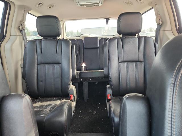 Photo 10 from auction – 2016 CHRYSLER TOWN & COU with VIN 2C4RC1BG5GR281307