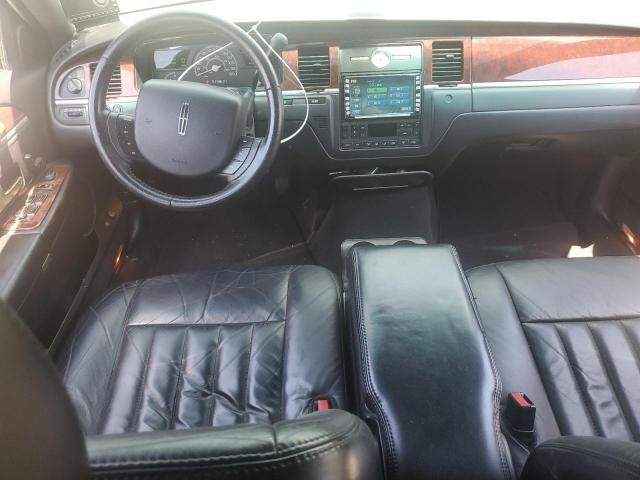 Photo 8 from auction – 2005 LINCOLN TOWN CAR E with VIN 1LNHM84W45Y619127