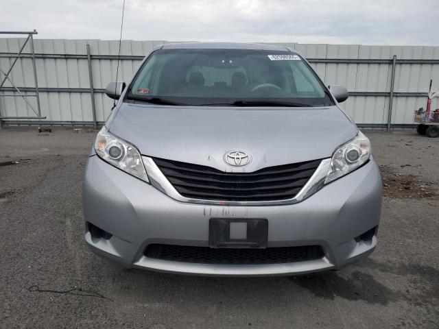 Photo 5 from auction – 2014 TOYOTA SIENNA LE with VIN 5TDKK3DC2ES507432